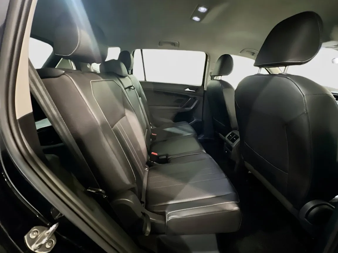 2024 Volkswagen Tiguan SE - Photo 19