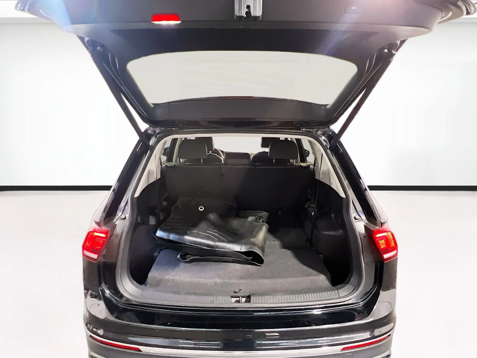2024 Volkswagen Tiguan SE - Photo 18