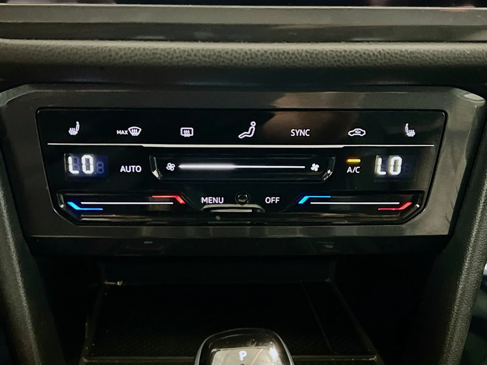 2024 Volkswagen Tiguan SE - Photo 11