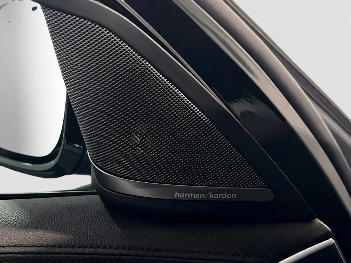BMW 5 Series photo 15