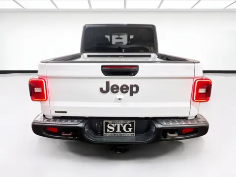 More photos of 2022 Jeep Gladiator Rubicon at STG Chandler, AZ