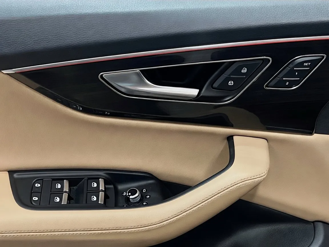 2023 Audi Q7 Premium Plus - Photo 14