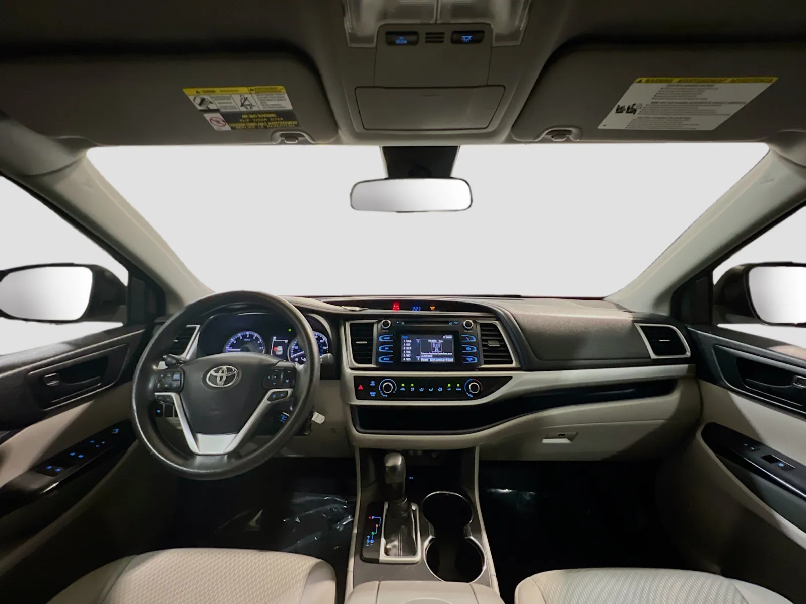 2017 Toyota Highlander LE - Photo 15