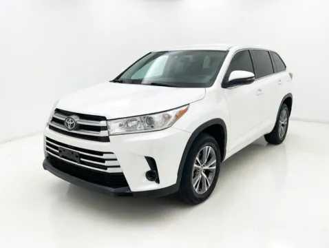White 2017 Toyota Highlander LE for sale in Chandler, AZ