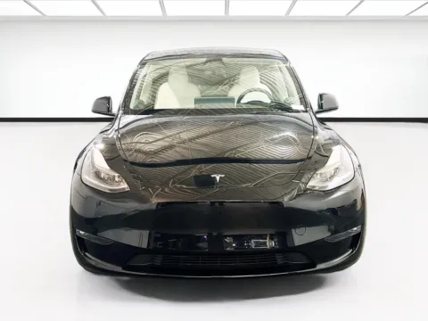 Photos of 2023 Tesla Model Y Standard Range for sale in Chandler, AZ at STG Chandler