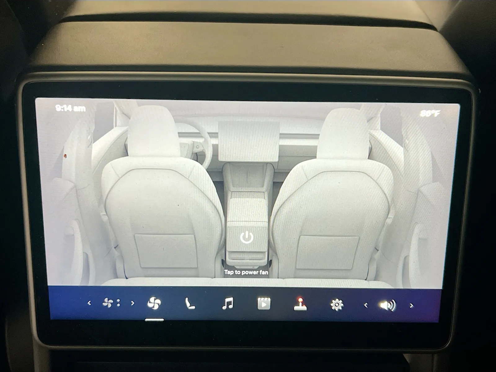 Tesla Model 3 photo 18