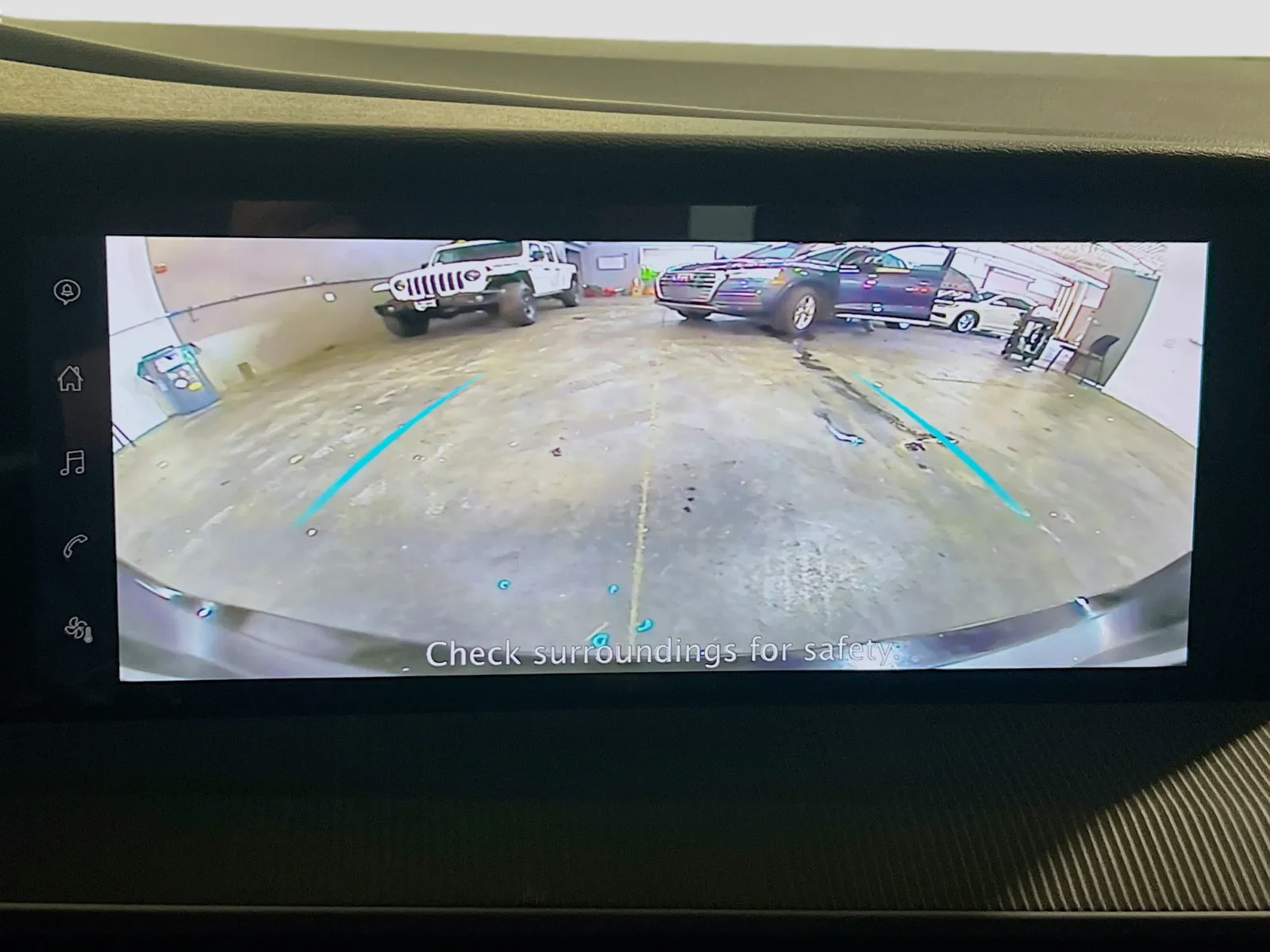 2025 Nissan Murano SV - Photo 9