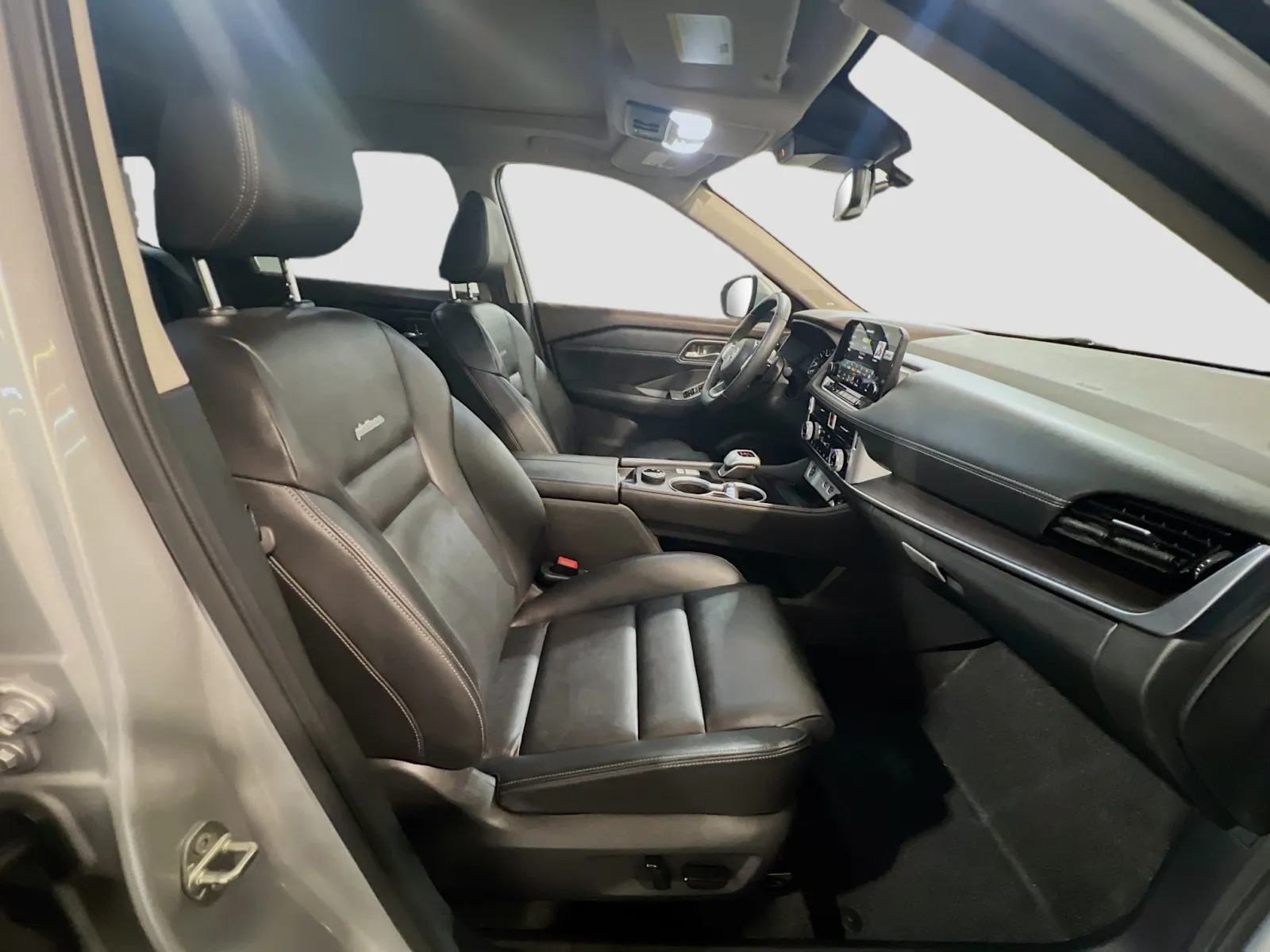 Nissan Rogue photo 22