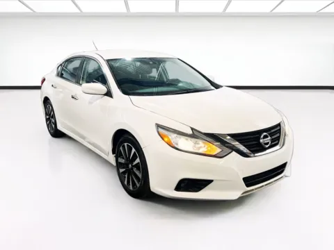 Another view of 2018 Nissan Altima 2.5 SV for sale in Chandler, AZ at STG Chandler