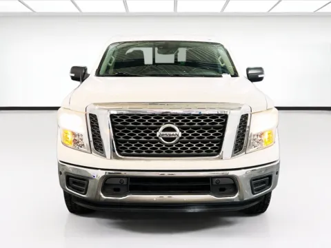 Photos of 2018 Nissan Titan SV for sale in Chandler, AZ at STG Chandler