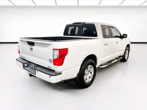 More photos of 2018 Nissan Titan SV at STG Chandler, AZ