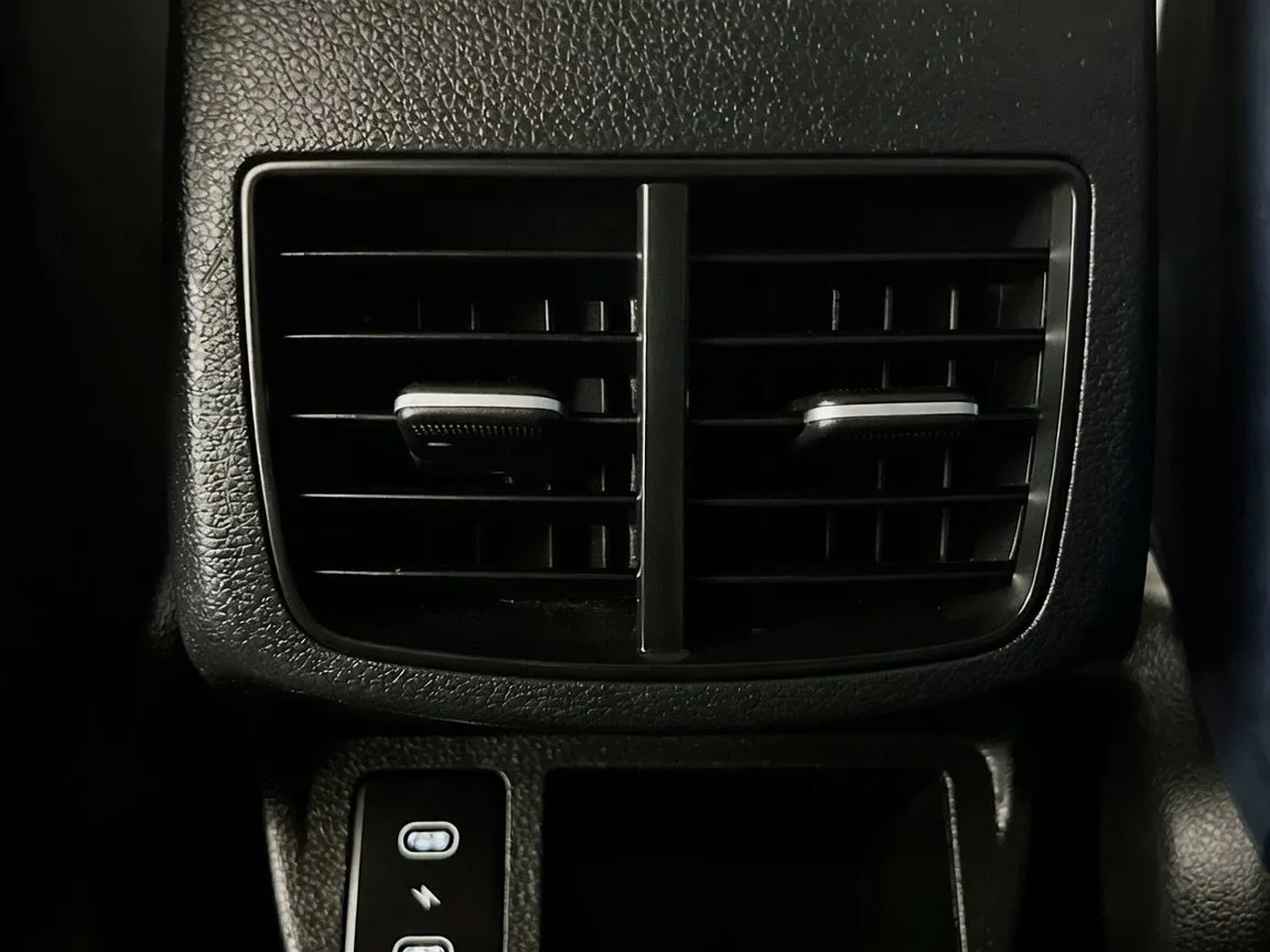 2024 Kia Seltos S - Photo 18
