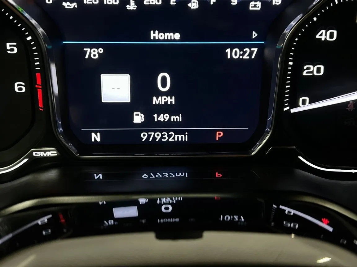 2021 GMC Yukon Denali - Photo 8
