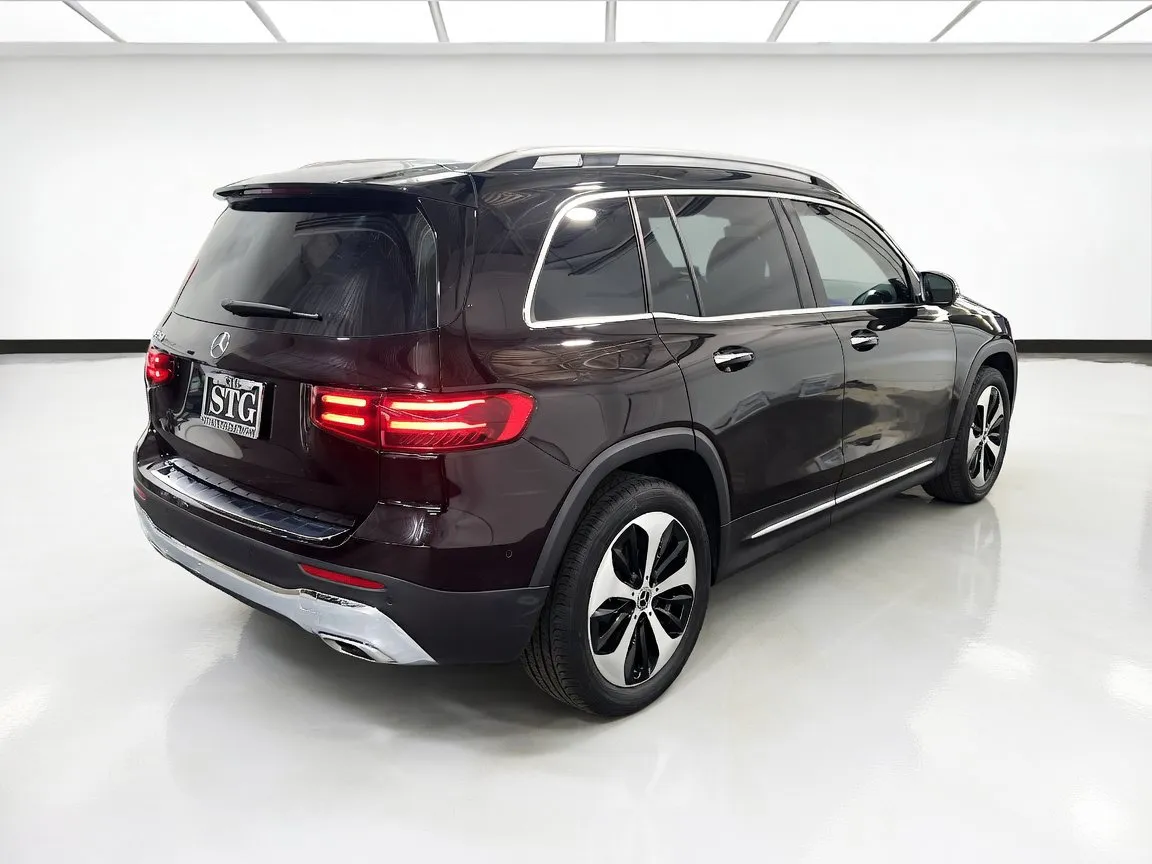 Mercedes-Benz GLB photo 4