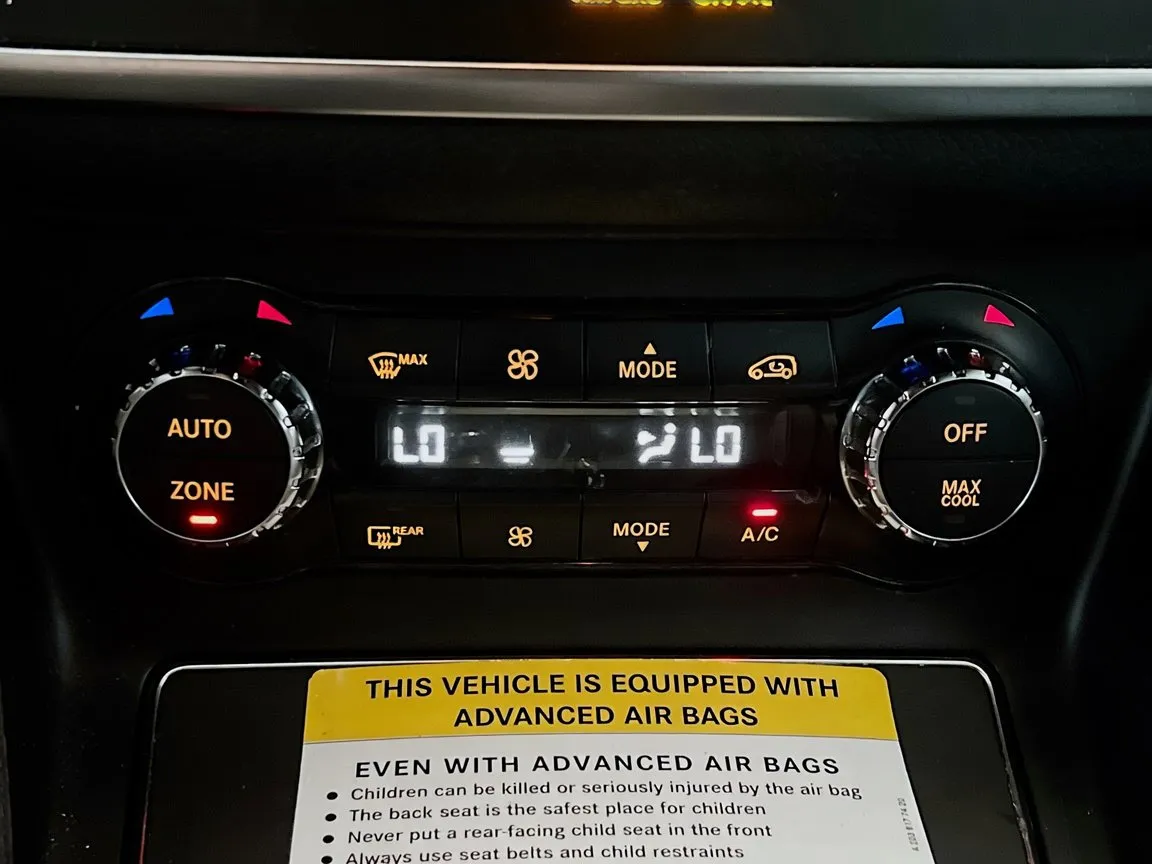 Mercedes-Benz CLA photo 11