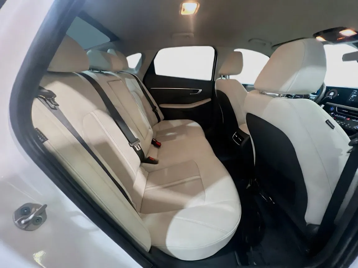 2024 Hyundai Sonata Hybrid SEL - Photo 19