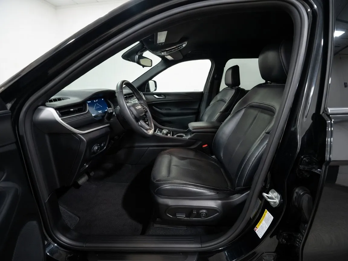 2024 Jeep Grand Cherokee L Altitude - Photo 14