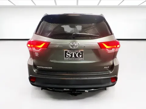 More photos of 2018 Toyota Highlander XLE at STG Chandler, AZ