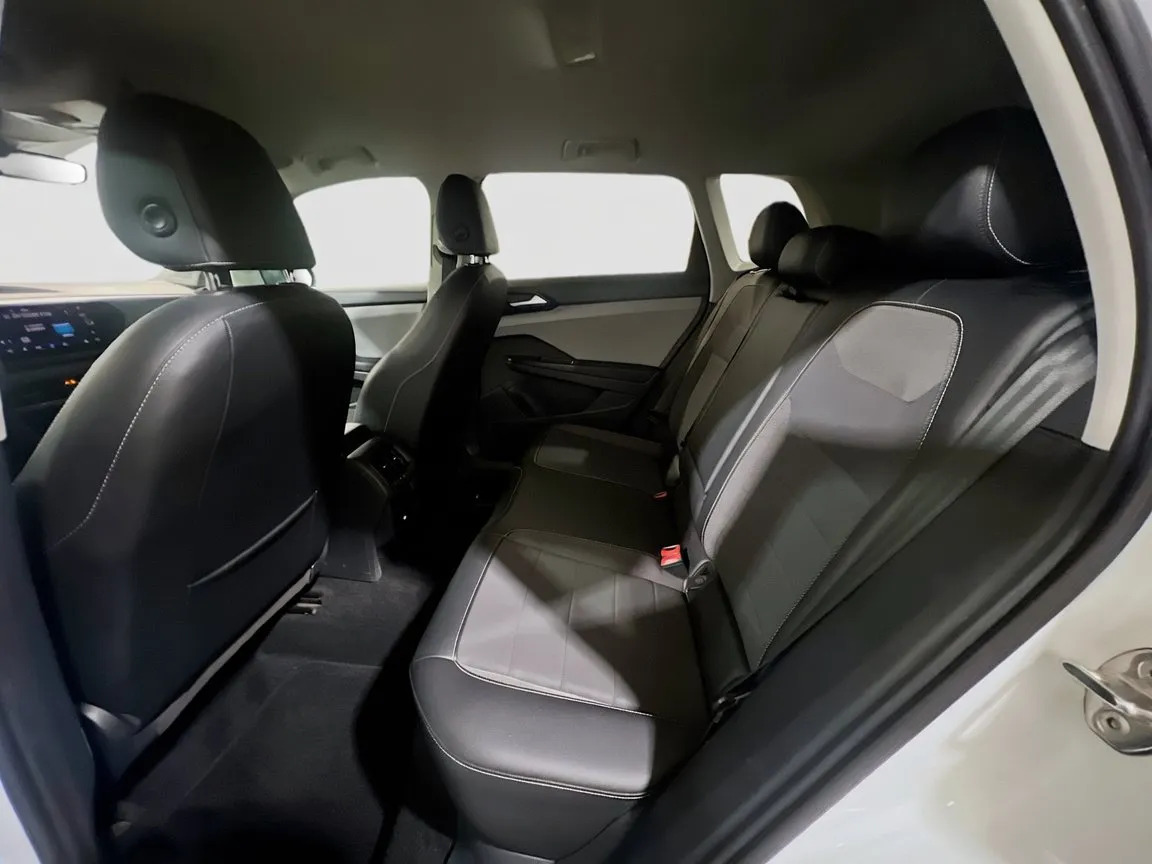 Volkswagen Taos photo 16