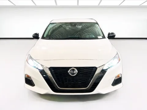Photos of 2022 Nissan Altima 2.5 SR for sale in Chandler, AZ at STG Chandler