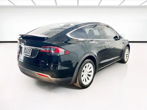 More photos of 2018 Tesla Model X 75D at STG Chandler, AZ