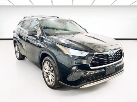Another view of 2021 Toyota Highlander Hybrid Platinum for sale in Chandler, AZ at STG Chandler