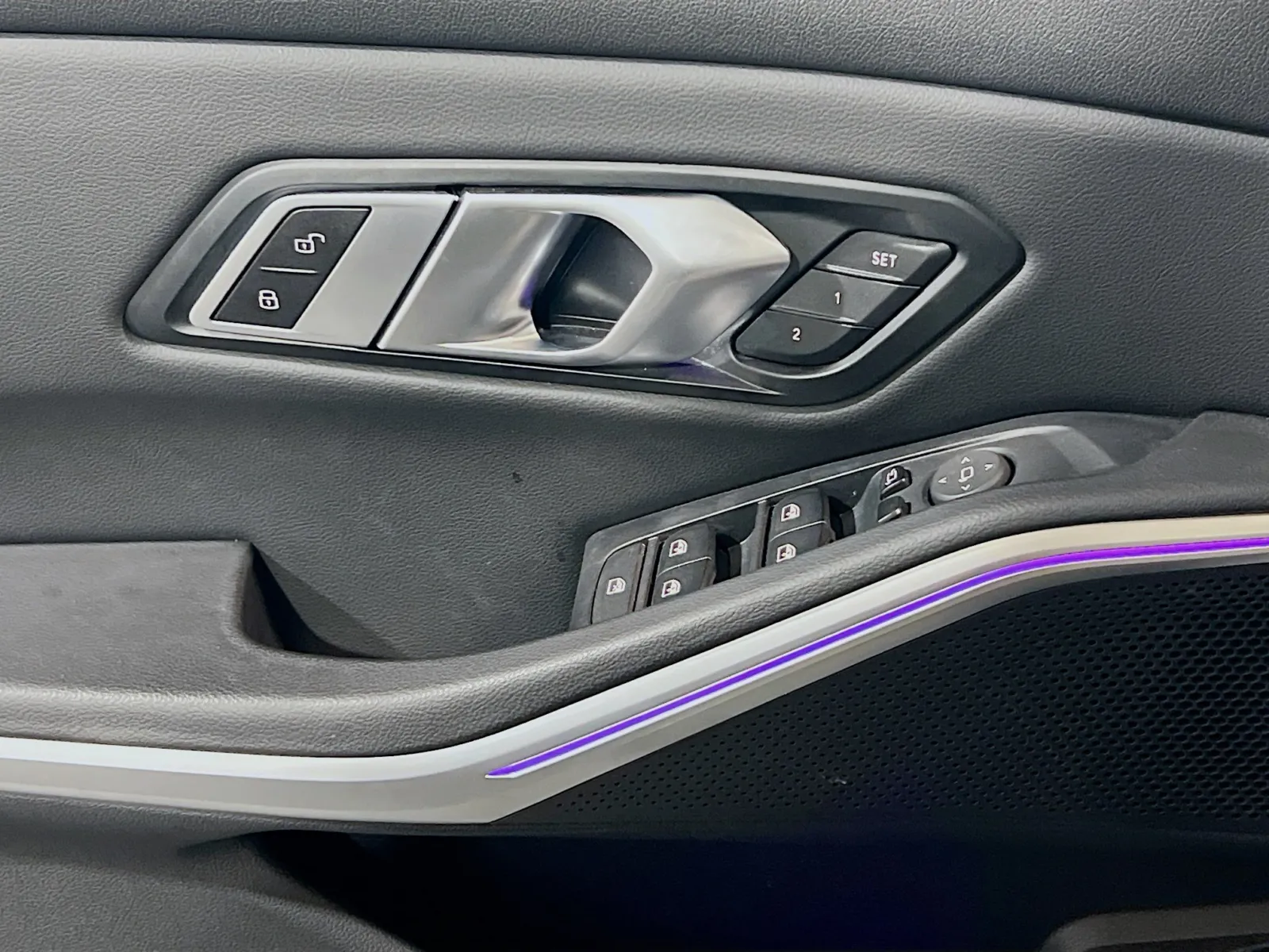 2022 BMW 3 Series 330e - Photo 14