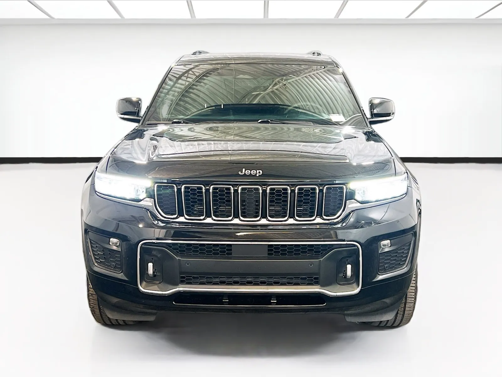 Jeep Grand Cherokee L photo 2
