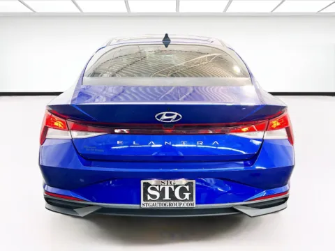 More photos of 2021 Hyundai Elantra SEL at STG Chandler, AZ