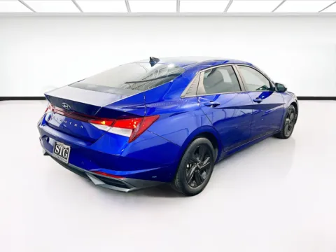 More photos of 2021 Hyundai Elantra SEL at STG Chandler, AZ