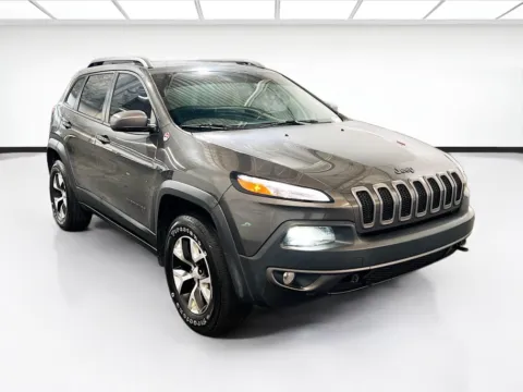 Another view of 2018 Jeep Cherokee Trailhawk for sale in Chandler, AZ at STG Chandler