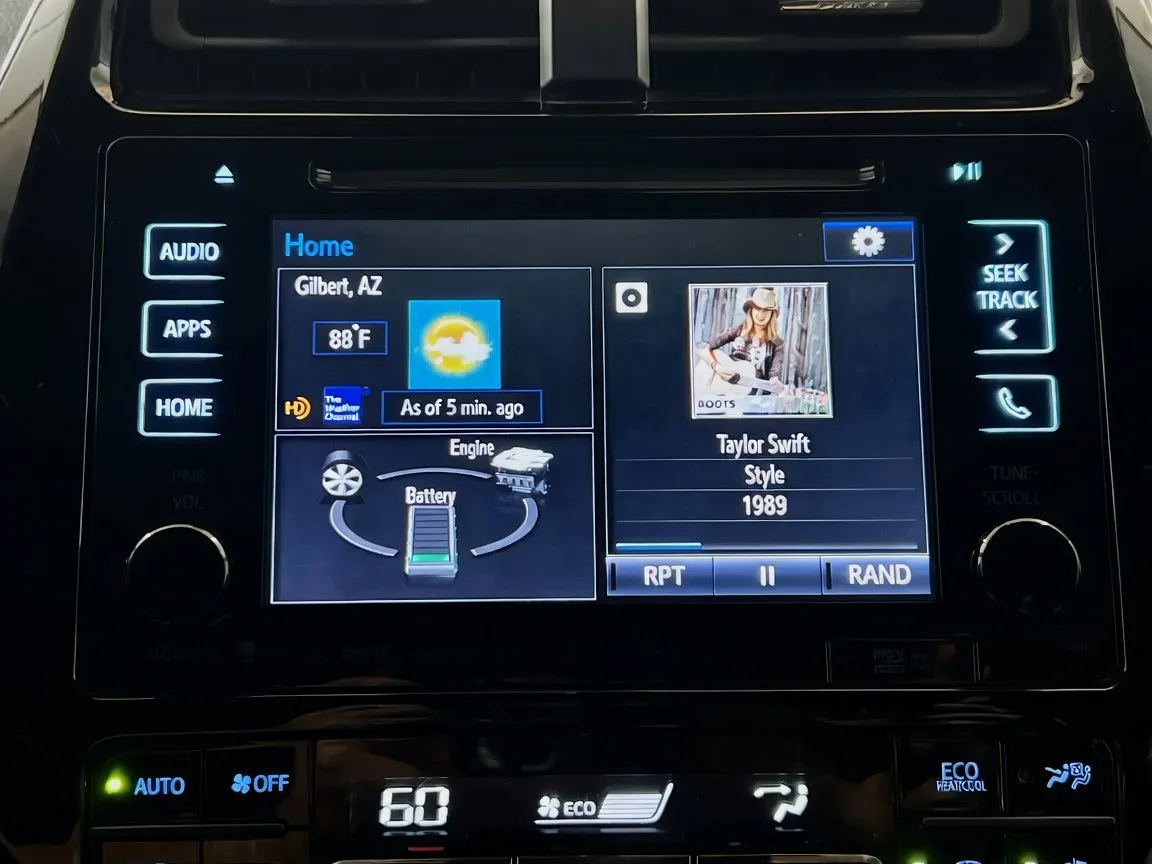 2017 Toyota Prius Prime Plus - Photo 10
