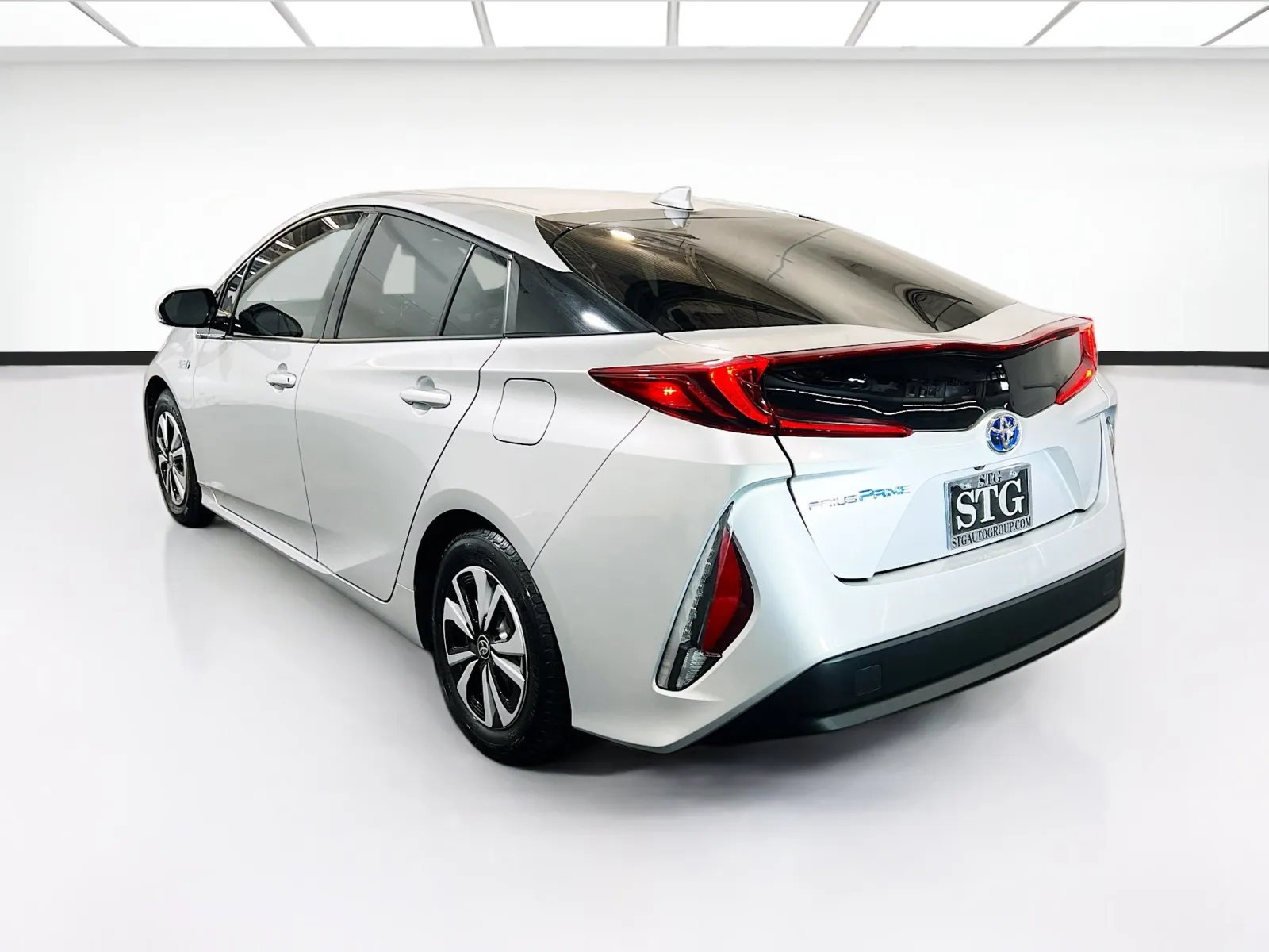2017 Toyota Prius Prime Plus - Photo 6