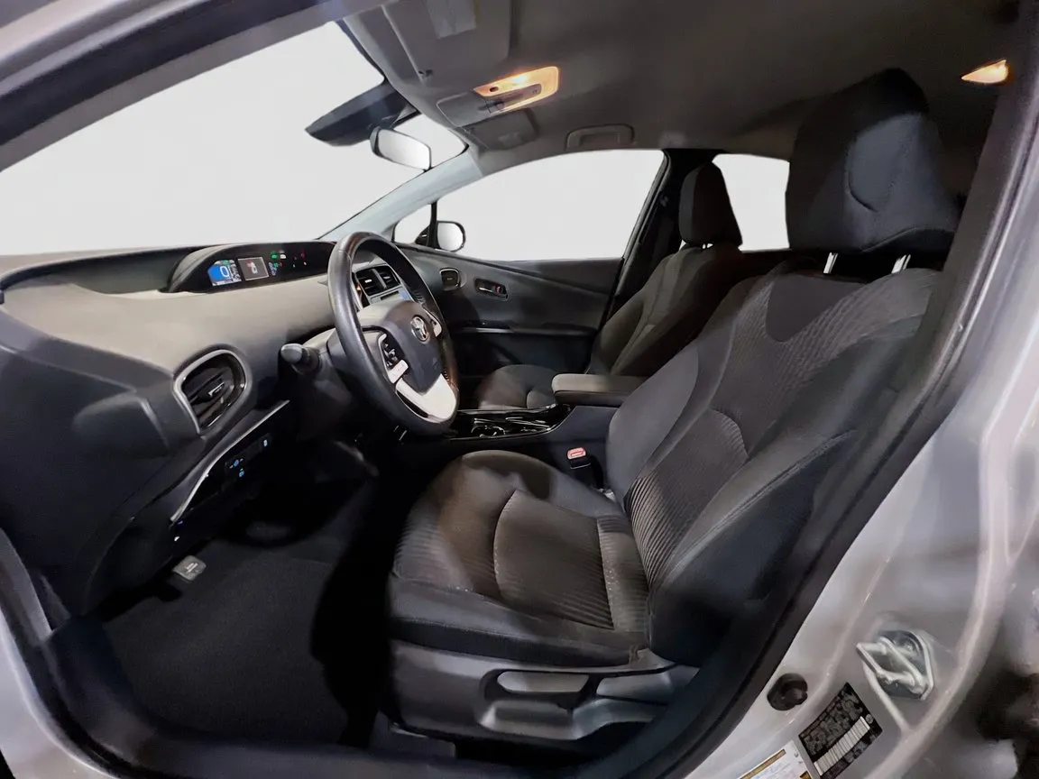 2017 Toyota Prius Prime Plus - Photo 14