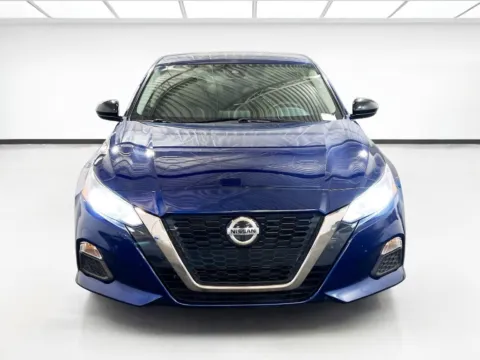 Photos of 2022 Nissan Altima 2.5 SR for sale in Chandler, AZ at STG Chandler