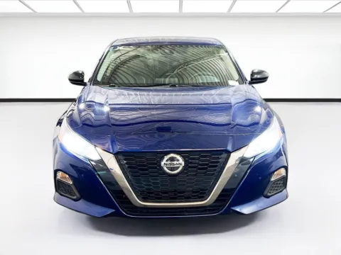 Photos of 2022 Nissan Altima 2.5 SR for sale in Chandler, AZ at STG Chandler