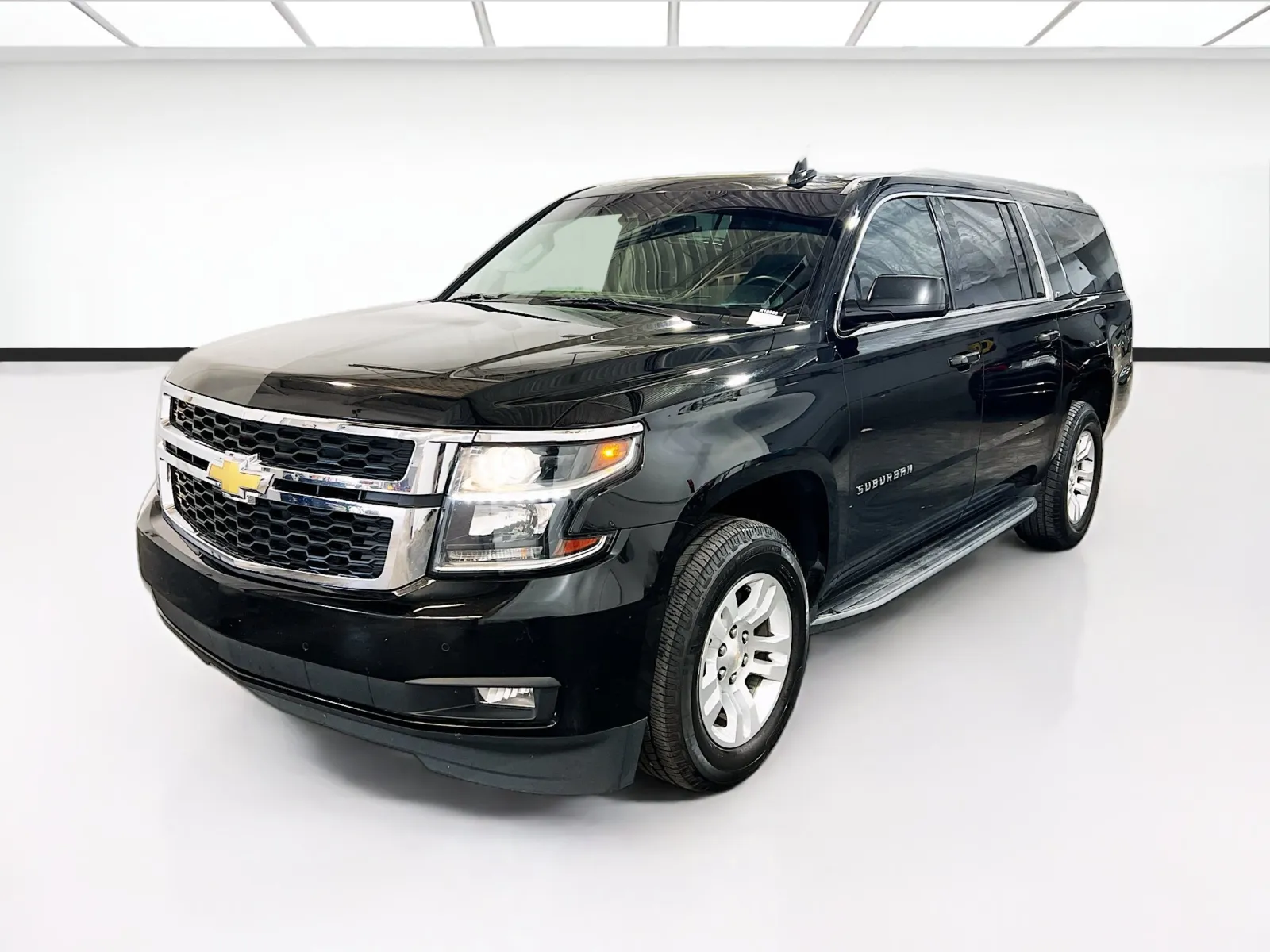 Black 2018 Chevrolet Suburban LT for sale in Chandler, AZ