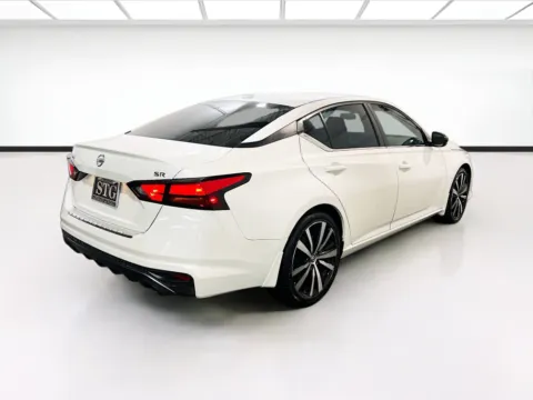 More photos of 2021 Nissan Altima 2.5 SR at STG Chandler, AZ