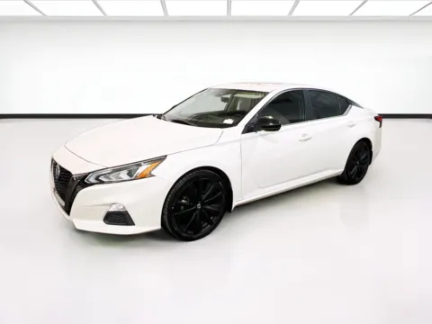 White 2021 Nissan Altima 2.5 SR for sale in Chandler, AZ