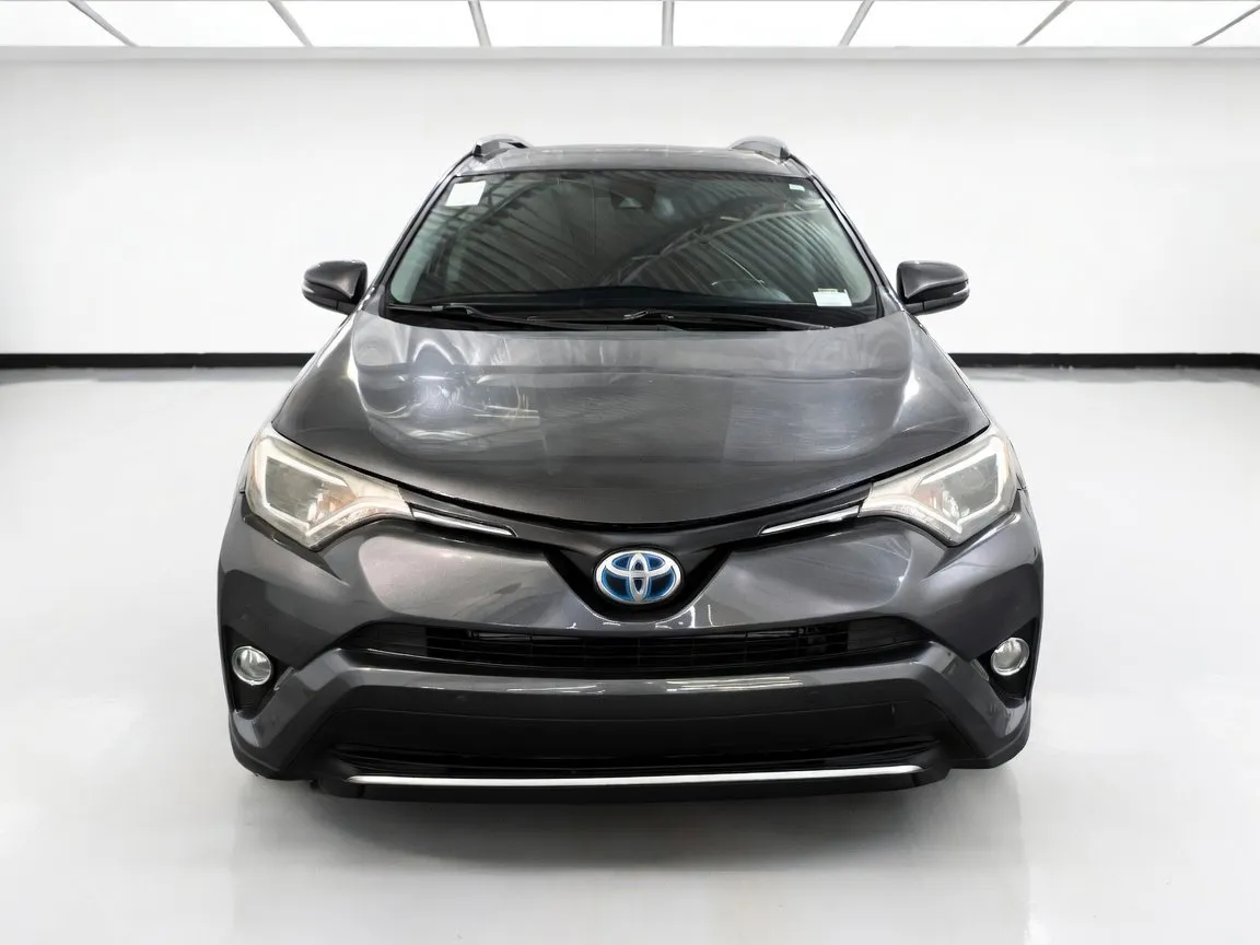 Toyota RAV4 photo 2