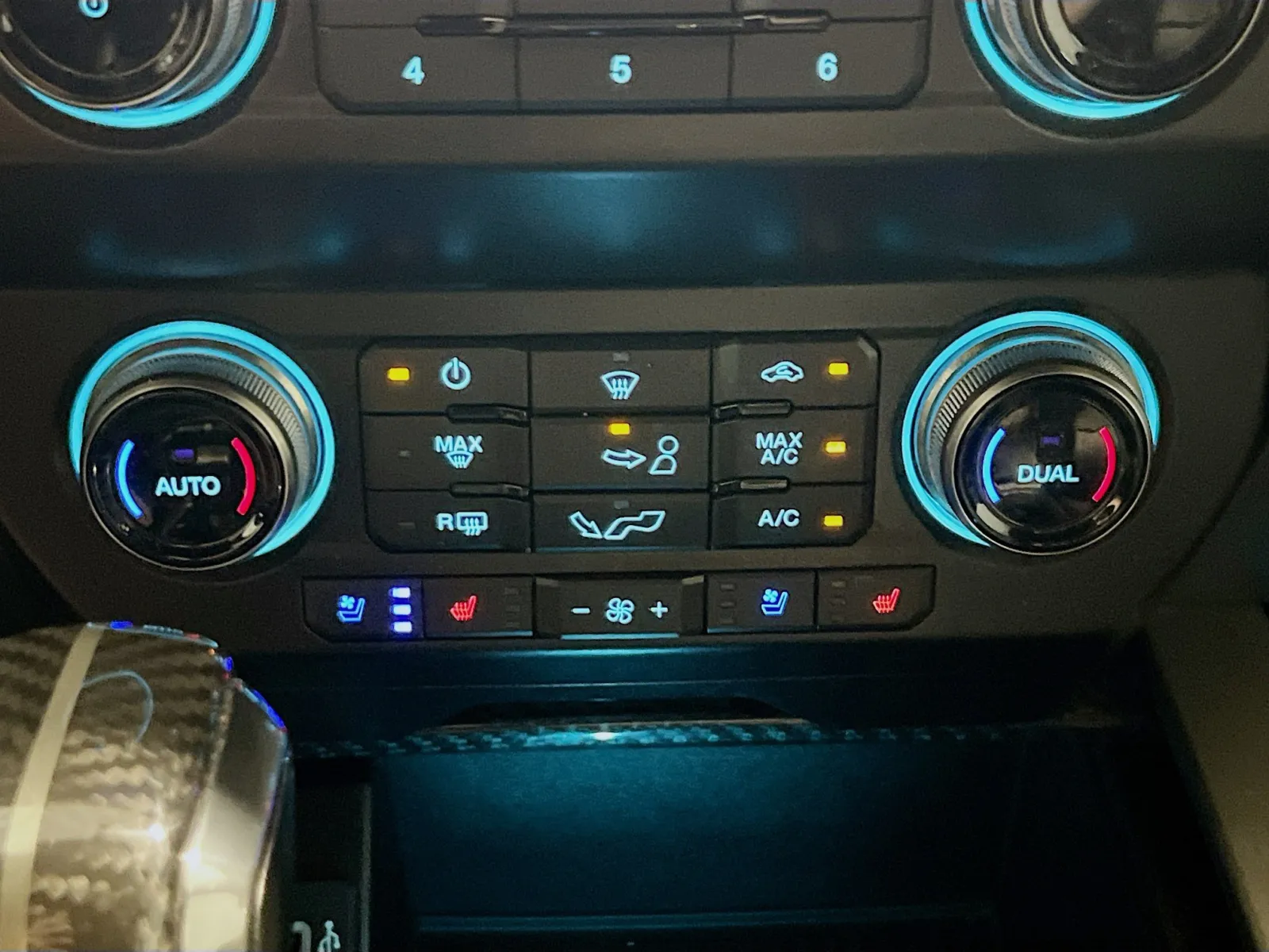 2020 Ford F-150 Raptor - Photo 12