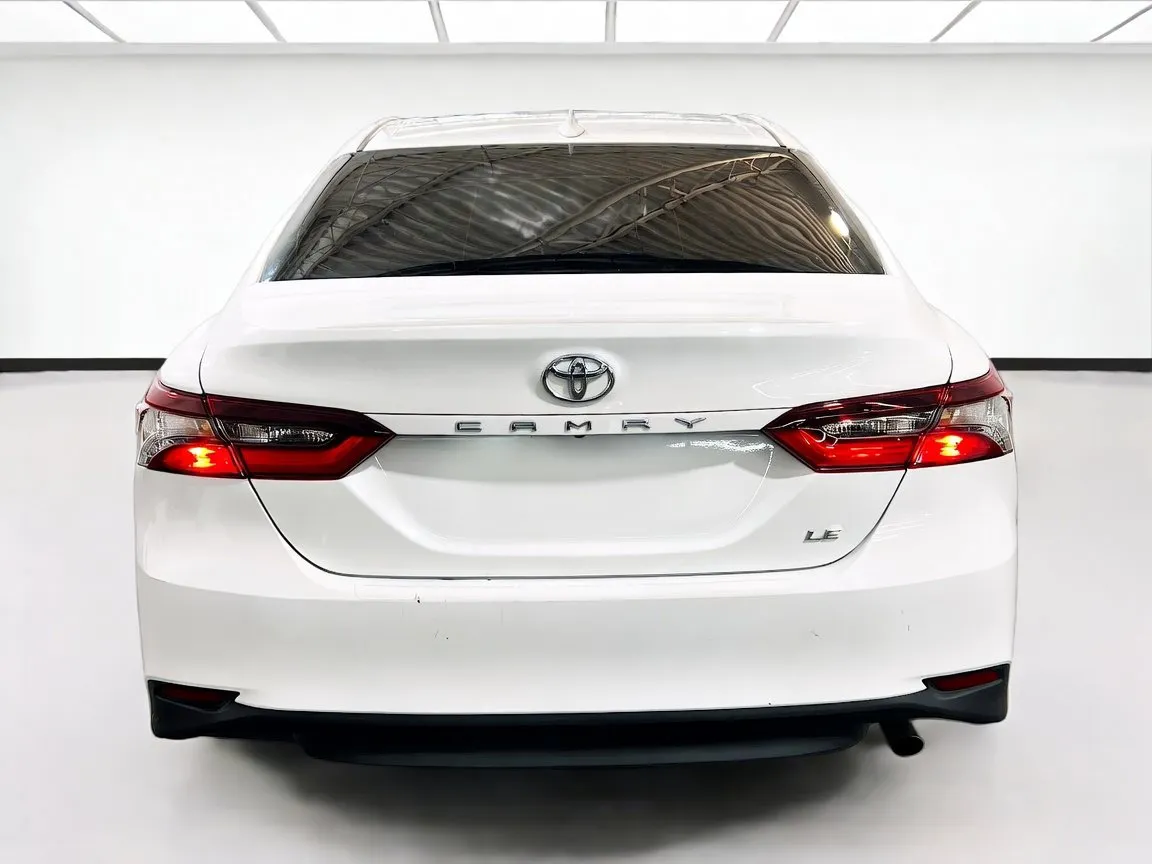 Toyota Camry photo 5
