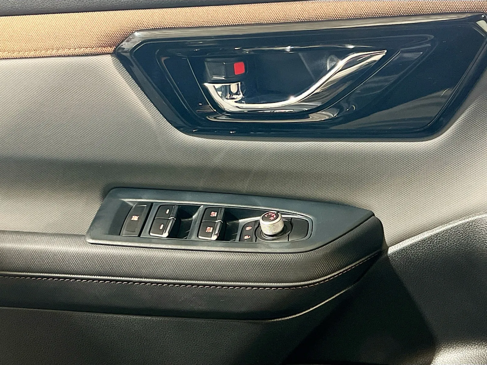 2025 Subaru Forester Sport - Photo 13