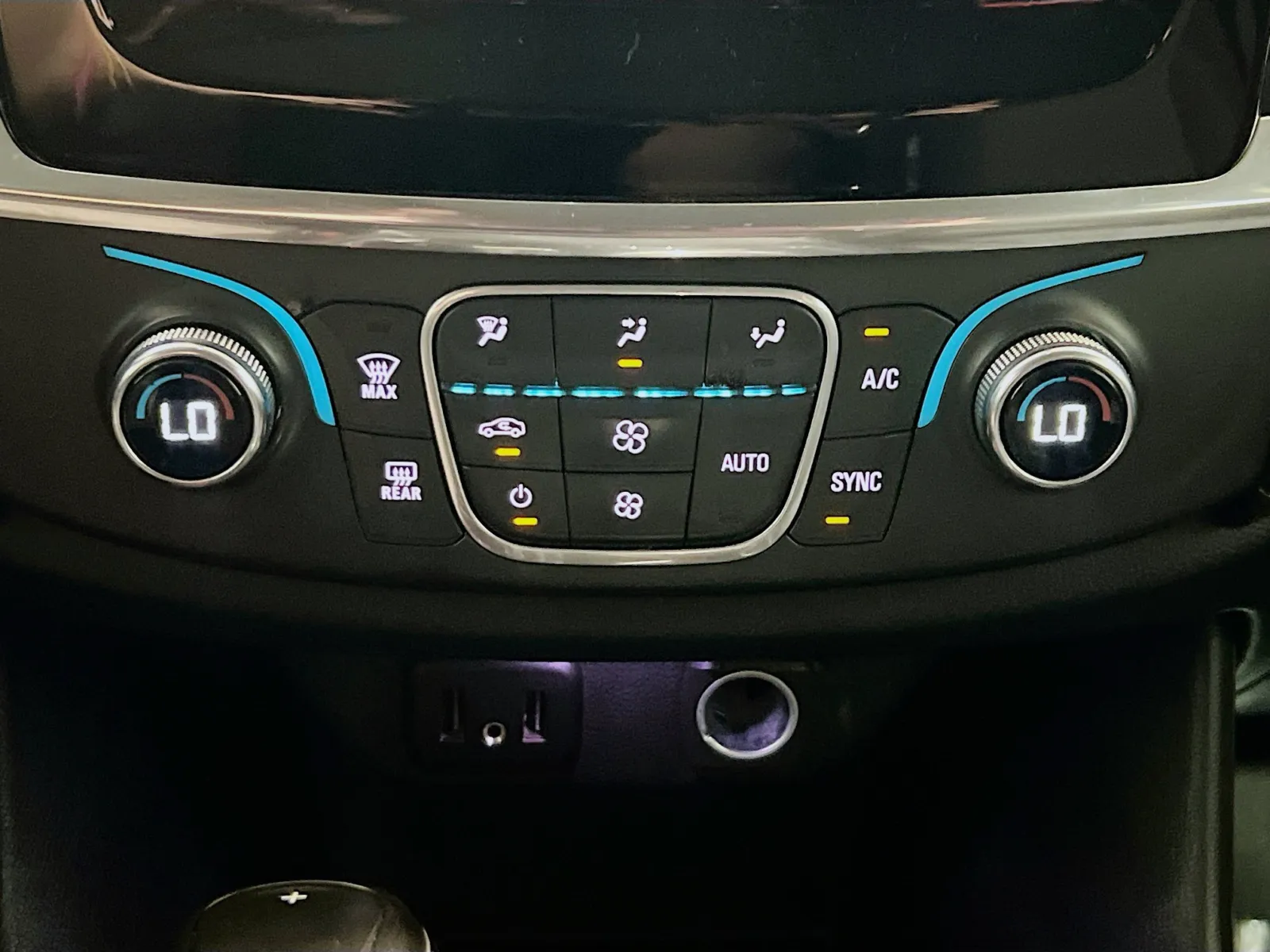 2020 Chevrolet Traverse 1LT - Photo 11