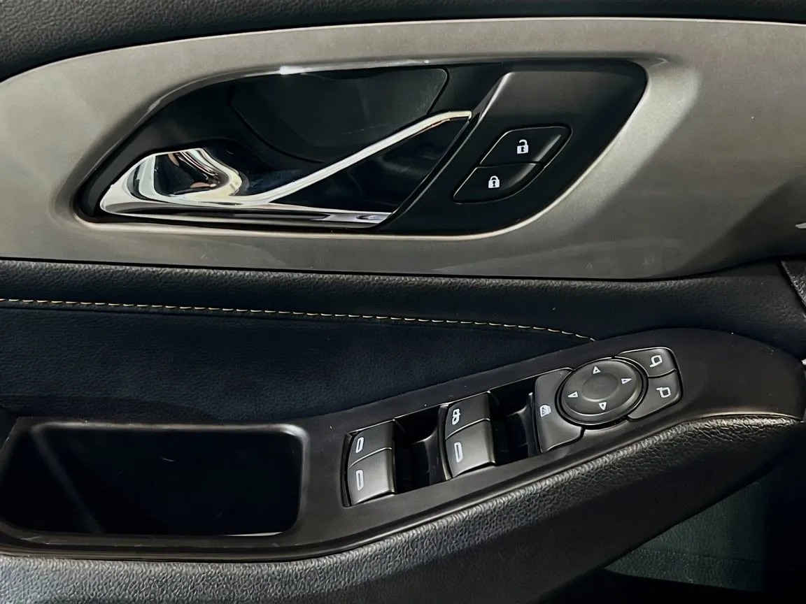 2020 Chevrolet Traverse 1LT - Photo 13