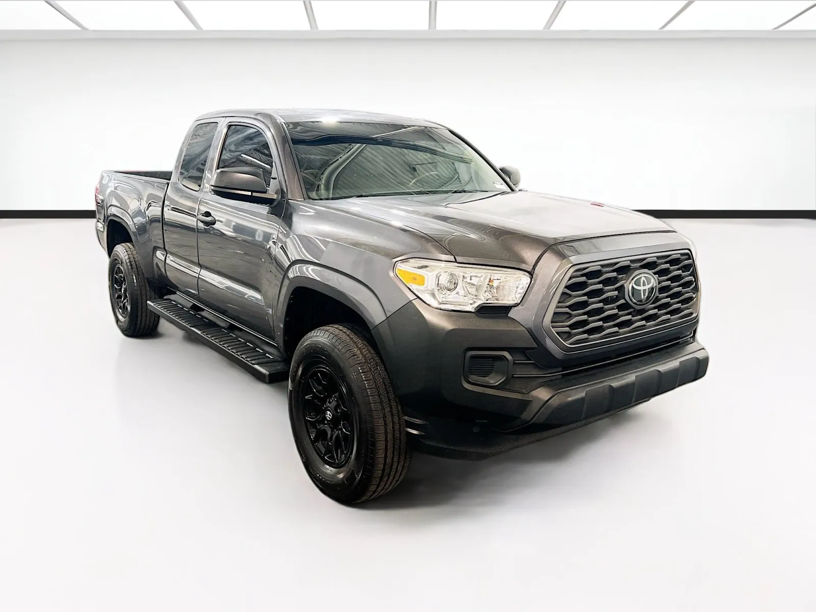 Toyota Tacoma photo 3