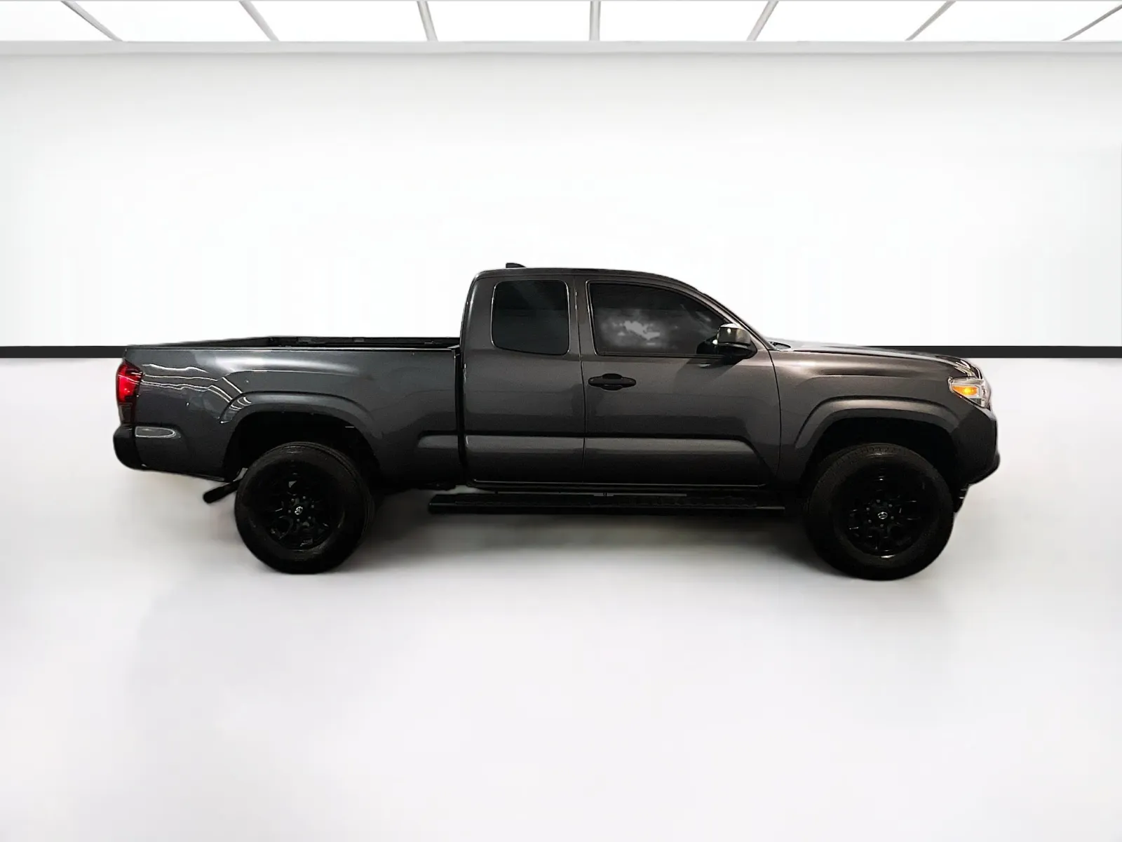 Toyota Tacoma photo 21
