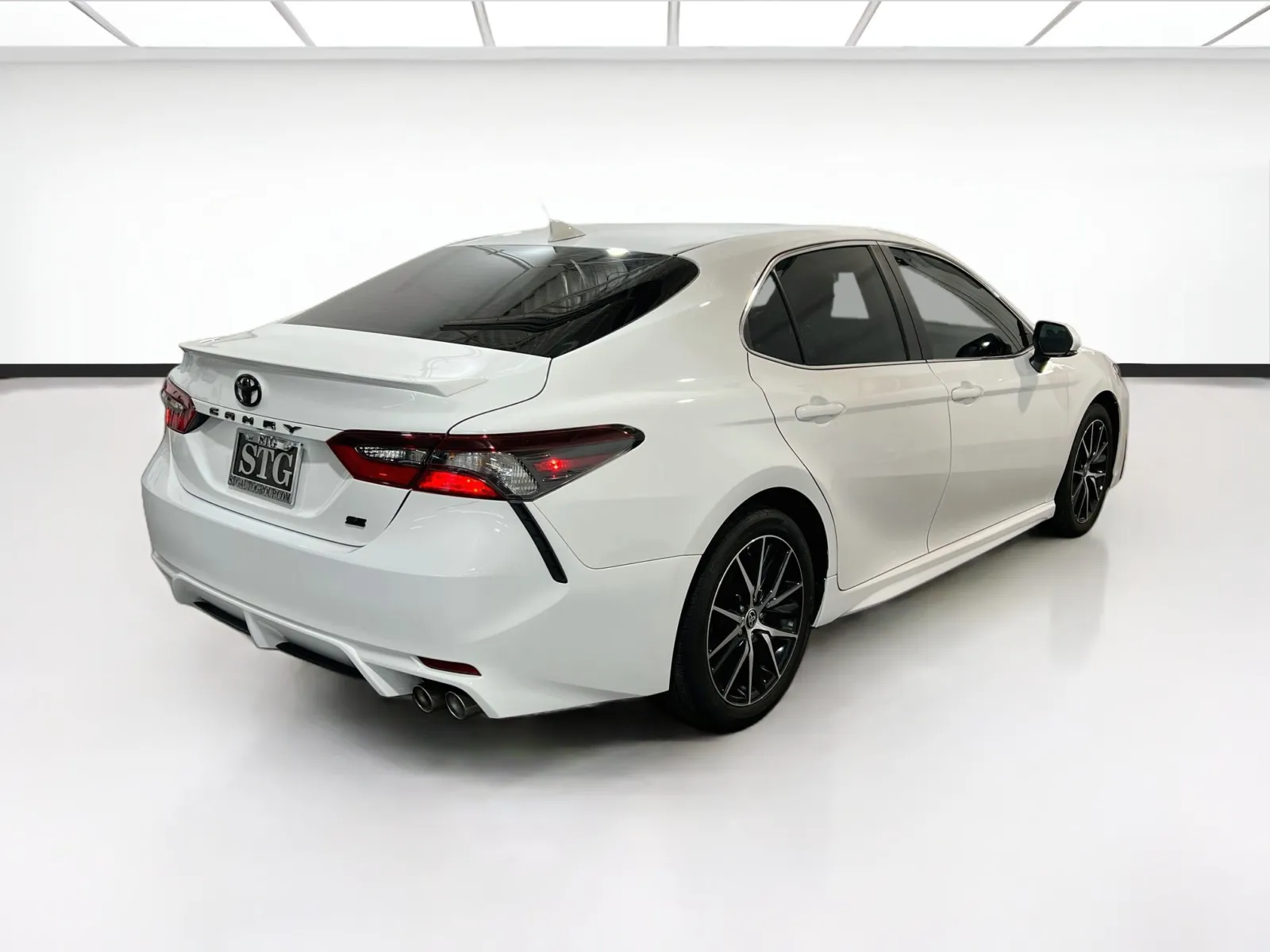 Toyota Camry photo 4