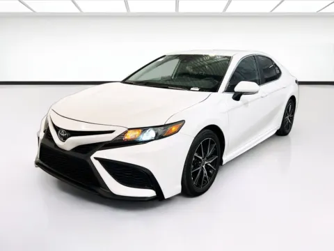 White 2023 Toyota Camry SE for sale in Chandler, AZ