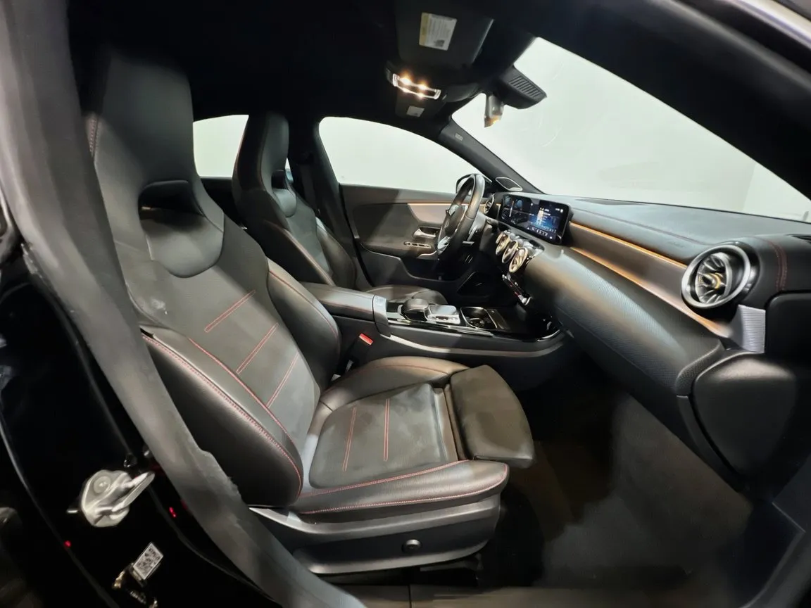 Mercedes-Benz CLA photo 21